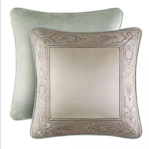 J Queen Pair euro Sham